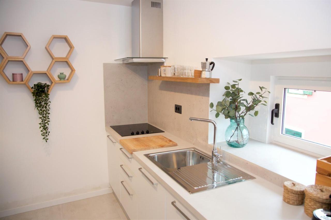 Modern And Cozy Apartments Salt & Pepper In Heart Of Ровин Екстериор снимка