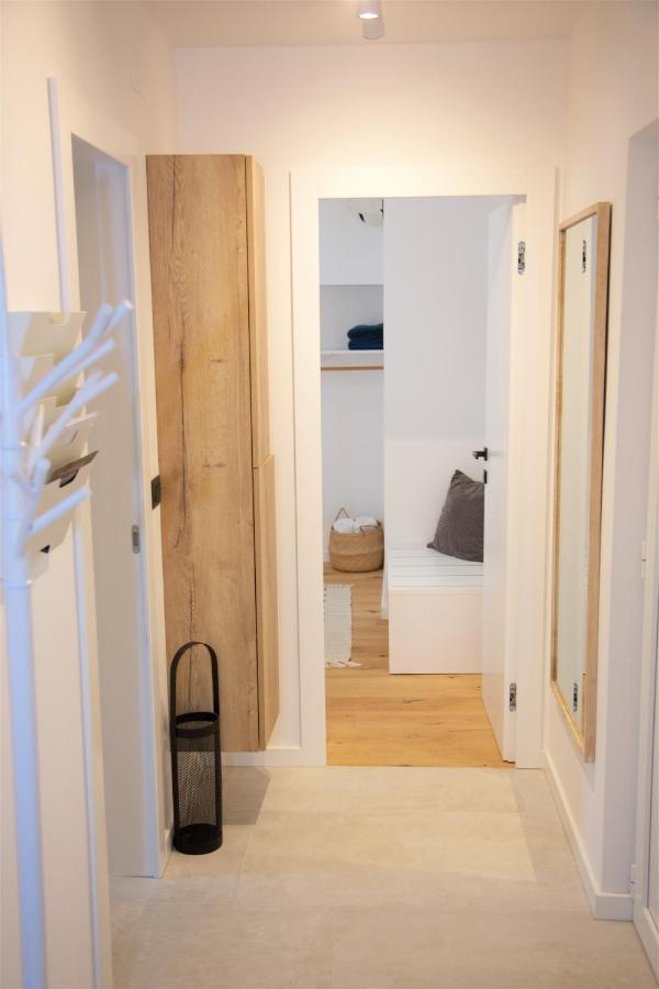 Modern And Cozy Apartments Salt & Pepper In Heart Of Ровин Екстериор снимка