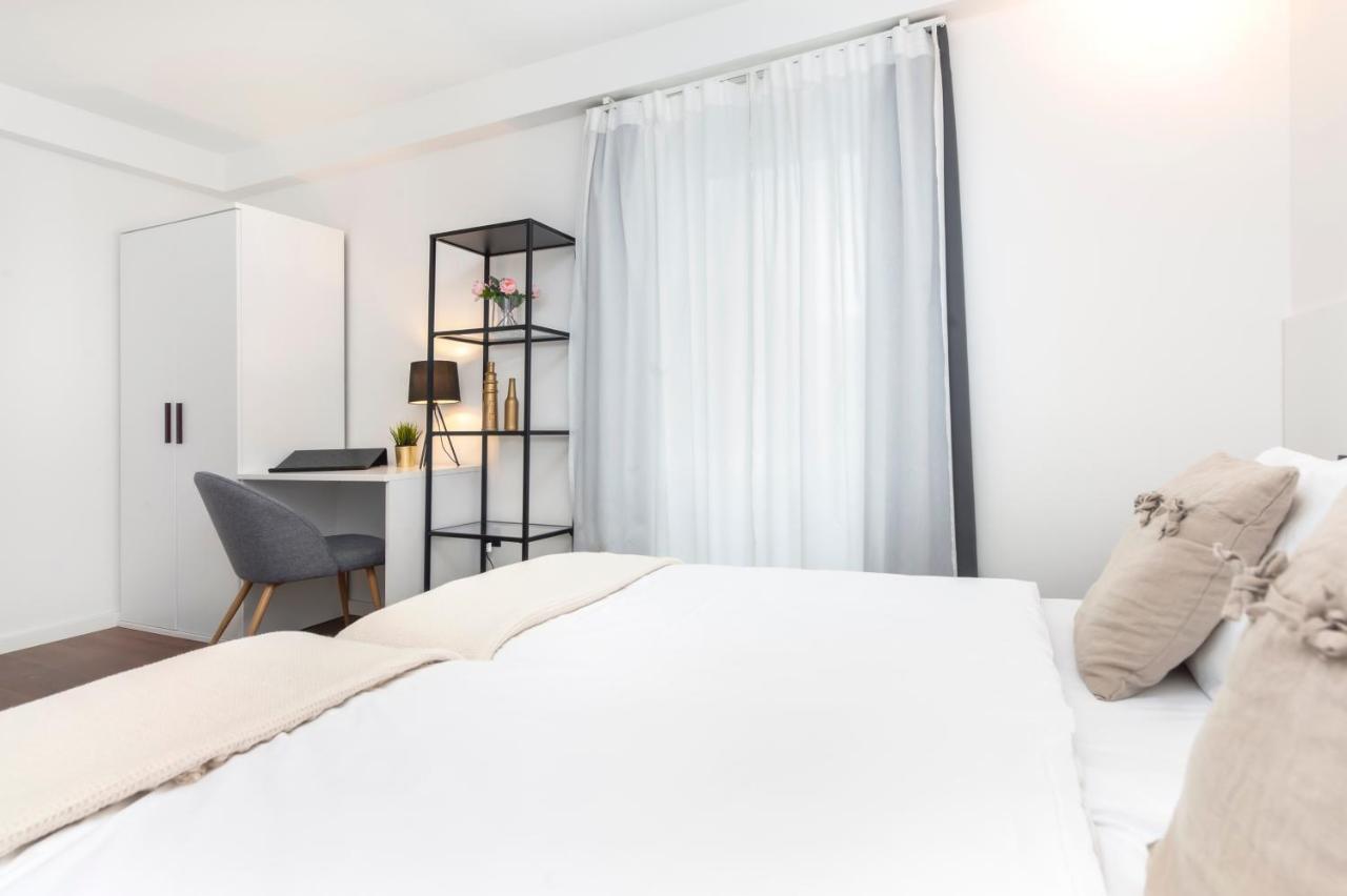 Modern And Cozy Apartments Salt & Pepper In Heart Of Ровин Екстериор снимка