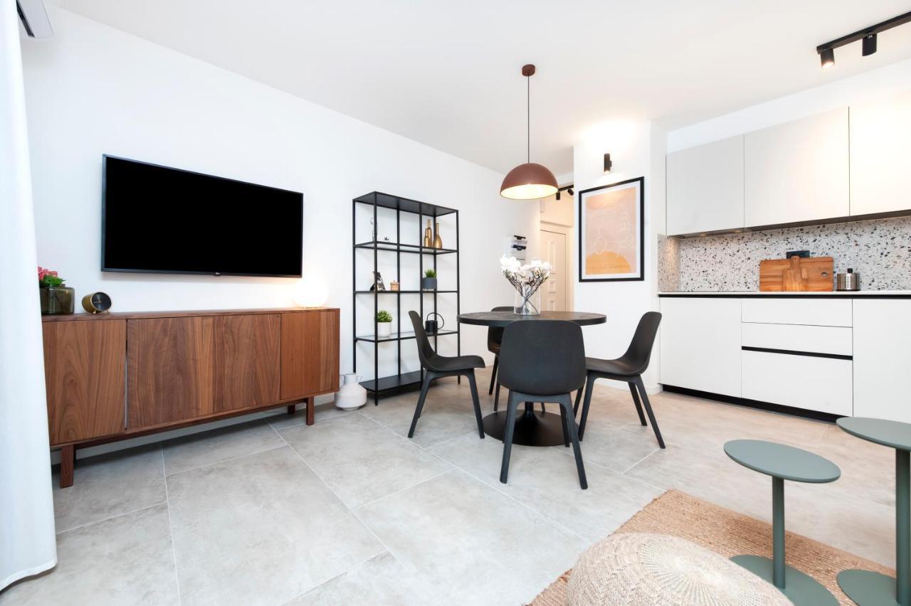 Modern And Cozy Apartments Salt & Pepper In Heart Of Ровин Екстериор снимка