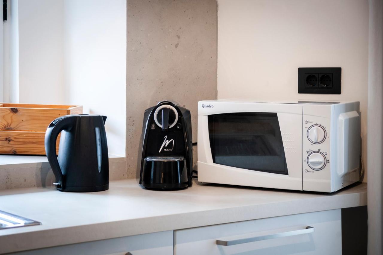 Modern And Cozy Apartments Salt & Pepper In Heart Of Ровин Екстериор снимка